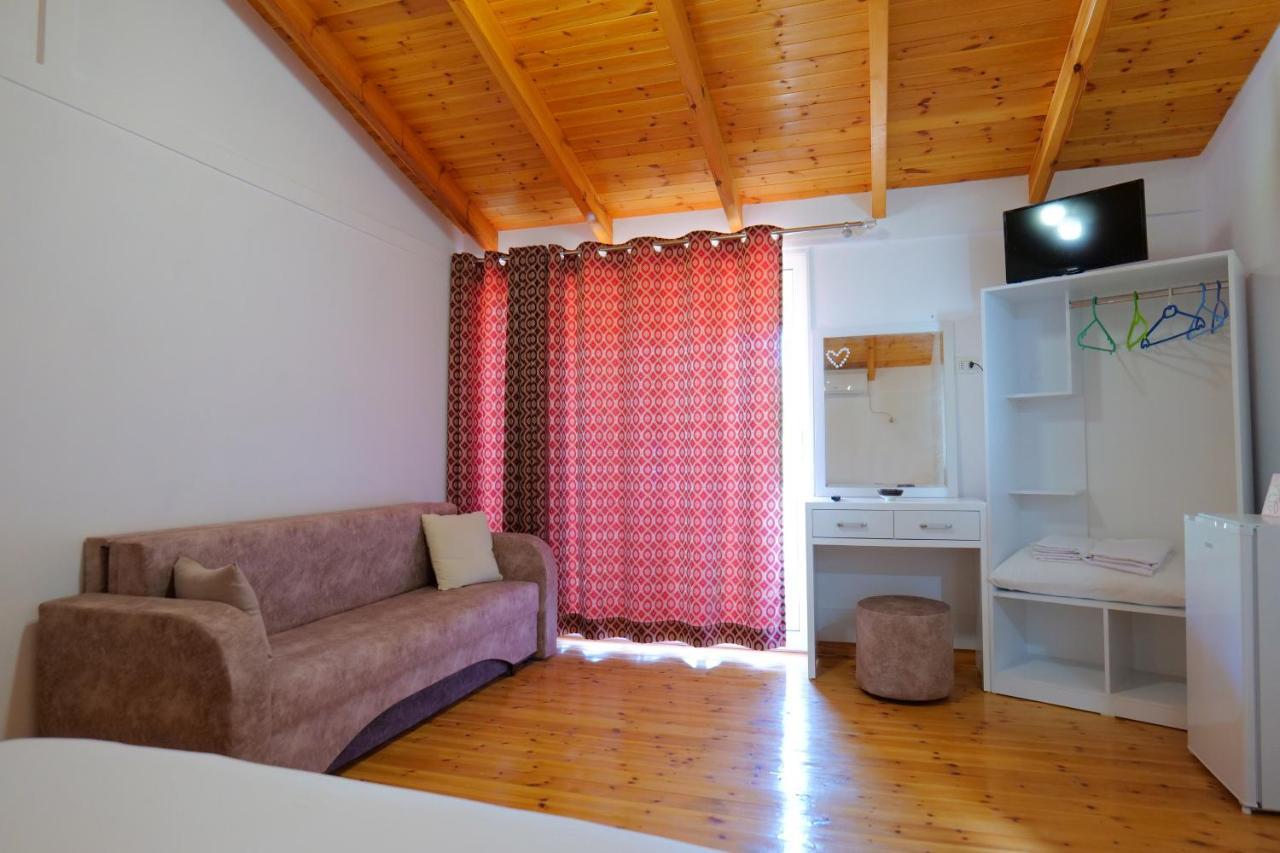 Vila Ari Borsh Esterno foto